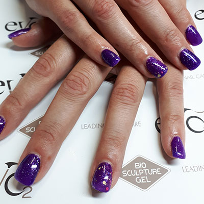 Ongles violet avec nail art